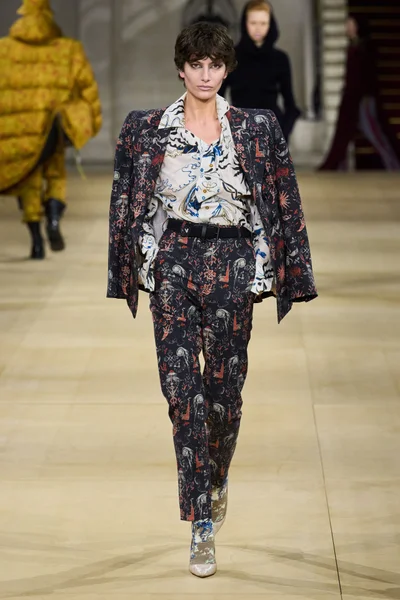 Look 23